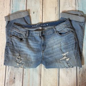 Boutique skinny crop distressed 18W plus size